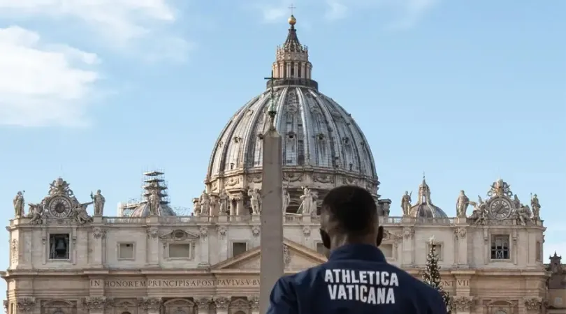 Ein Sportler von "Athletica Vaticana"