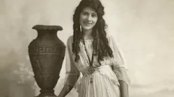 Aurora Mardiganian im Jahr 1919 / Wikimedia (CC0) 