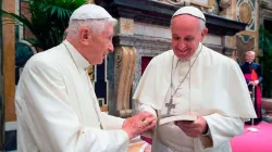 Papst emeritus Benedikt und Papst Franziskus / Vatican Media