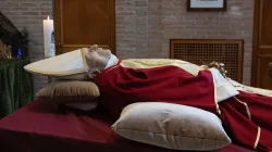 Leichnam von Papst Benedikt XVI., 1. Januar 2022 / Vatican Media