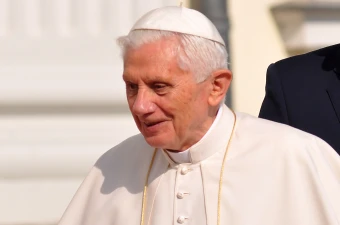 Papst Benedikt XVI. / WDKrause / Wikimedia Commons (CC BY-SA 3.0)