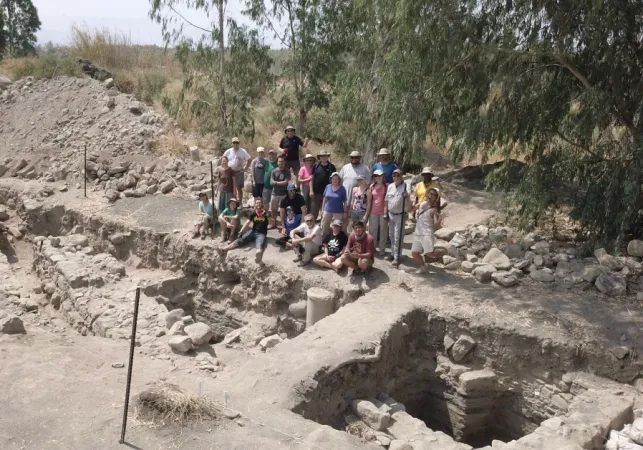 Die Archäologen vom Kinneret Institut für Archäologie und Nyack College am Ausgrabungsort.