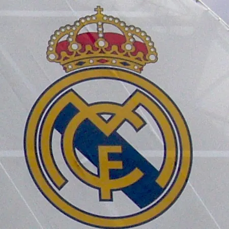 Logo von Real Madrid (mit Kreuz)