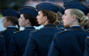 In der Bundeswehr dienen über 23.000 Soldatinnen / Bundeswehr / S.Wilke