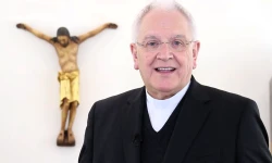 Bischof Heinrich Timmerevers / Screenshot von YouTube