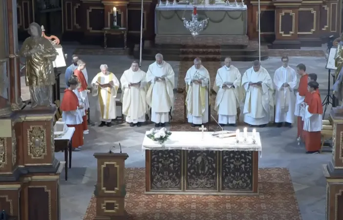 Mit einer Heiligen Messe in der Pfarrkirche St. Stephanus und Vitus in Corvey hat das Bonifatiuswerk das 50-jährige Bestehen der Nordeuropahilfe begangen.