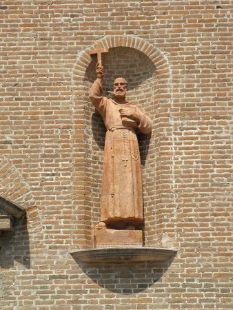 Die Statue des Heiligen in der linken Nische der nach ihm benannten Kirche am Kapuzinerkloster in Rovigo.