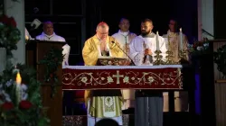 Kardinall Pietro Parolin feiert das heilige Messopfer am Schrein Unserer Lieben Frau von Libanon in Harissa am 3. September 2020. /  Fr. Charbel Obeid/CNA Deutsch