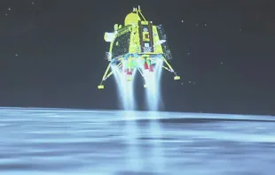 Chandrayaan-3 kurz vor der Mondlandung / screenshot / YouTube / The Indian Express