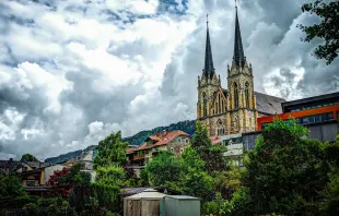 Die Dekanatskirche St. Johann im Pongau (Erzdiözese Salzburg) / Pixabay / Mariamichelle (CC0)