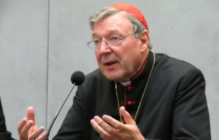 Der australische Kurienkardinal George Pell im Jahr 2012 / Matthew Rarey/CNA