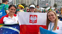 Polnische Jugendliche feiern die Bekanntgabe, dass der nächste Weltjugendtag in Krakau stattfindet beim WJT in Rio de Janeiro am 28. Juli 2013. / CNA/Walter Sanchez Silva