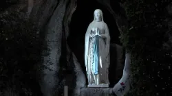 Die Statue Unserer Lieben Frau von Lourdes in der Grotte von Massabielle in Südfrankreich. / Alessio Di Cintio / CNA Deutsch