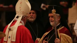 Papst Franziskus im Gespräch mit orthodoxen Geistlichen am 29. Juni 2015 im Petersdom / CNA / Petrik Bohumil