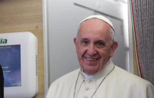 Papst Franziskus auf dem Flug von Kuba nach Washington DC am 22. September 2015 / CNA / Alan Holdren