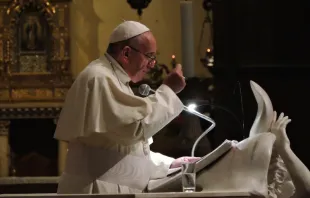 Papst Franziskus in der Kathedrale Santa Maria del Fiore am 10. November 2015 / CNA/Marco Mancini