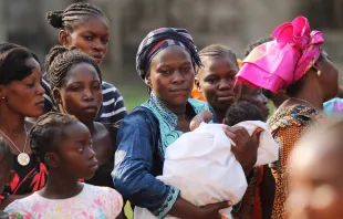 Christliche Frauen beim Besuch von Papst Franziskus in Bangui, Zentralafrikanische Republik am 29. November 2015. / CNA/Martha Calderon