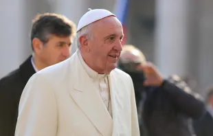 Papst Franziskus am 30. April 2016 auf dem Petersplatz. / CNA/Alexey Gotovskiy