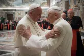 Papst Franziskus: Die Theologie von Benedikt XVI. ist "Grundlage für den Weg der Kirche"