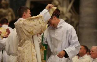 Petersdom in Rom, 29. September 2016: Feier der Weihe zum Diakon angehender Priester des "Pontifical North American College". / CNA/Daniel Ibanez