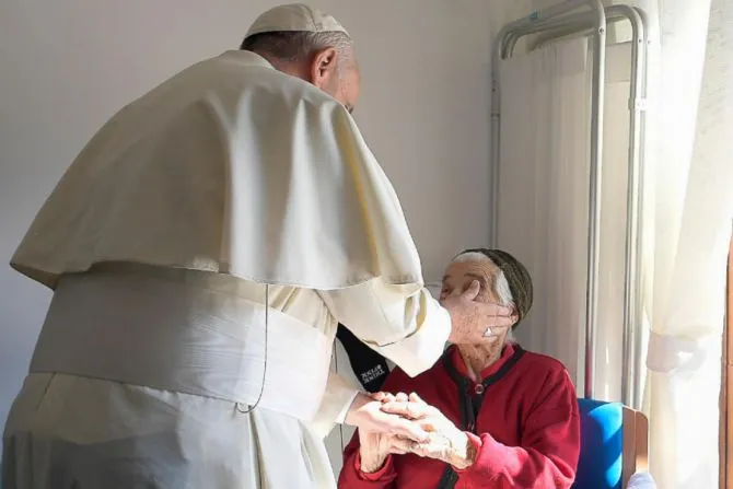 Papst Franziskus besucht das betreute Wohnheim San Raffaele Borona in Rieti, Italien, 4. Oktober 2016