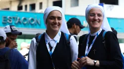 Junge Ordensfrauen auf dem Weg zur heiligen Messe beim Weltjugendtag in Panama am 24. Januar 2019. / Daniel Ibanez / CNA Deutsch