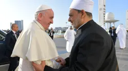 Papst Franziskus und Imam Ahmed Al-Tayyeb am 4. Februar 2019 in Abu Dhabi (Vereinigte Arabische Emirate) / Vatican Media / CNA Deutsch
