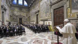 Papst Franziskus in seiner Ansprache an Diplomaten am 8. Februar 2021 / Vatican Media / CNA Deutsch