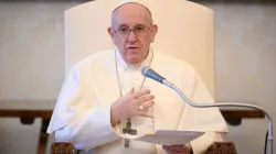 Papst Franziskus spricht bei der Generalaudienz.  / Vatican Media / CNA Deutsch