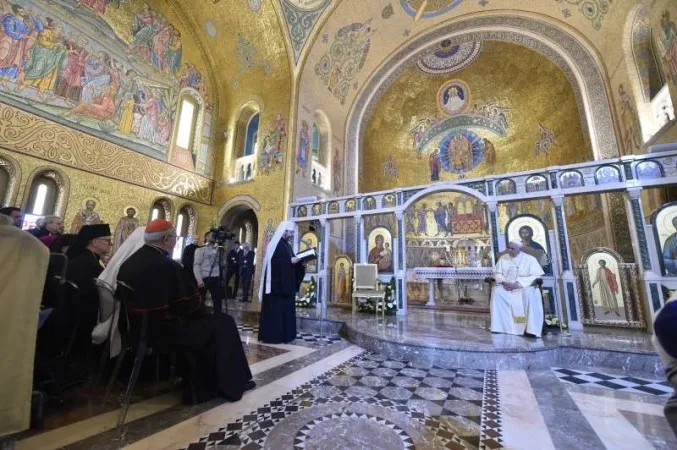 Papst Franziskus in der Kirche Santa Sofia im Januar 2018