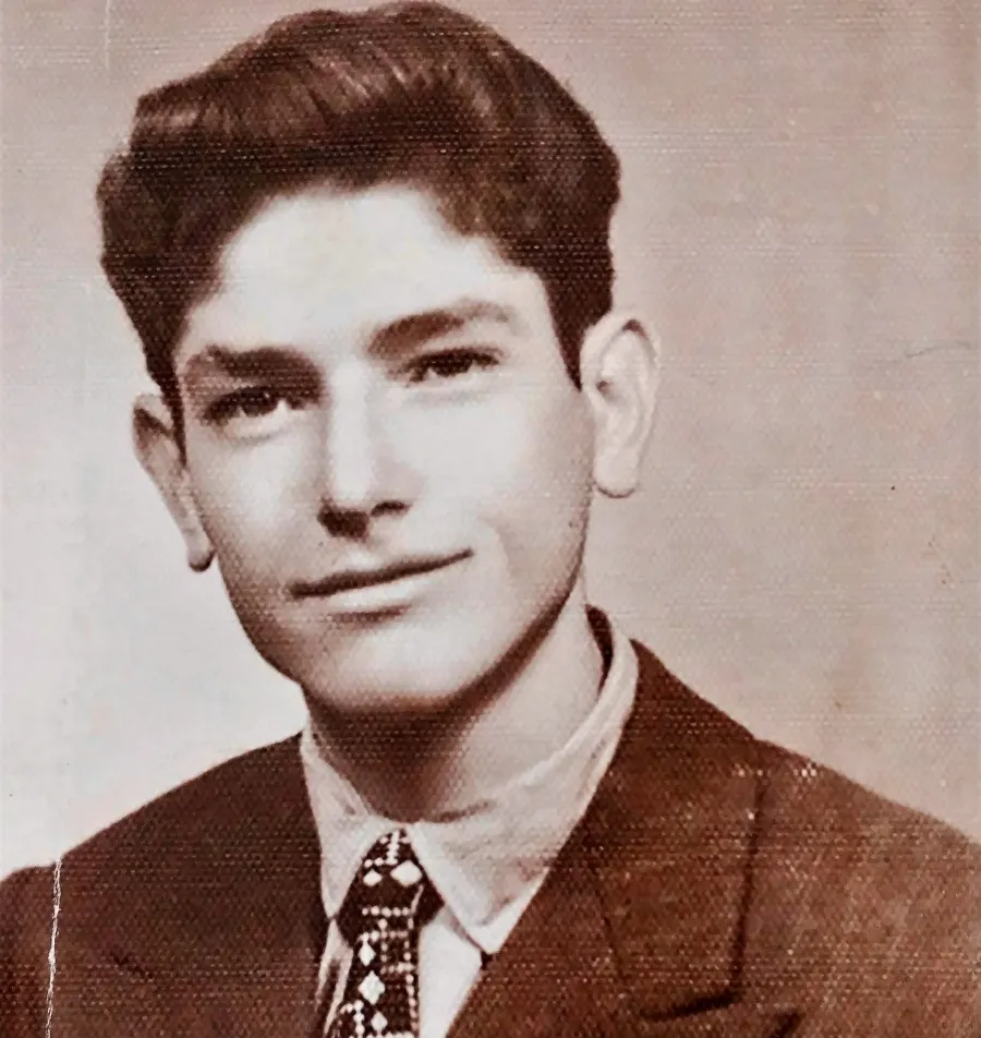 Ein 18 Jahre alter Vincenzo, vor dem Eintritt in den Orden im Jahr 1950.