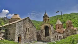 Dadivank, ein Kloster der Armenischen Apostolischen Kirche im Bezirk Kalbajar in Aserbaidschan. / Armen hay via Wikipedia (CC BY-SA 3.0).