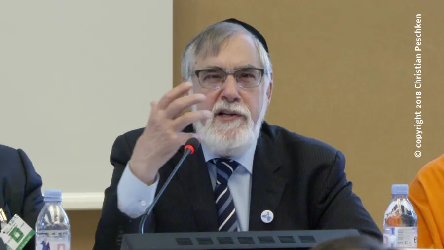 Der Sprecher der Konferenz der europäischen Rabbiner, Oberrabbiner Albert Guigiu

