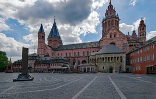 Mainzer Dom / lapping / Pixabay