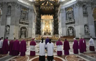 Bußritus nach der Schändung des Confessio-Altars im Petersdom, 3. Juni 2023 / Vatican Media