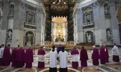Bußritus nach der Schändung des Confessio-Altars im Petersdom, 3. Juni 2023 / Vatican Media