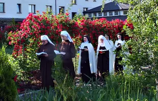 Karmelitinnen beim Gebet
 / https://www.karmel.pl/pokotylivka/