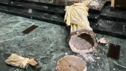 Gestürzt und zerschlagen: Christus-Statue in der St. Patricks-Kathedrale von El Paso. / Diözese El Paso