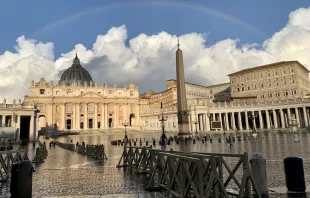 Ein Regenbogen über dem Vatikan am 15. Oktober 2020 / Alan Holdren / CNA Deutsch