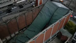 Eingestürztes Dach der Elisabethkirche in Kassel / screenshot / hr
