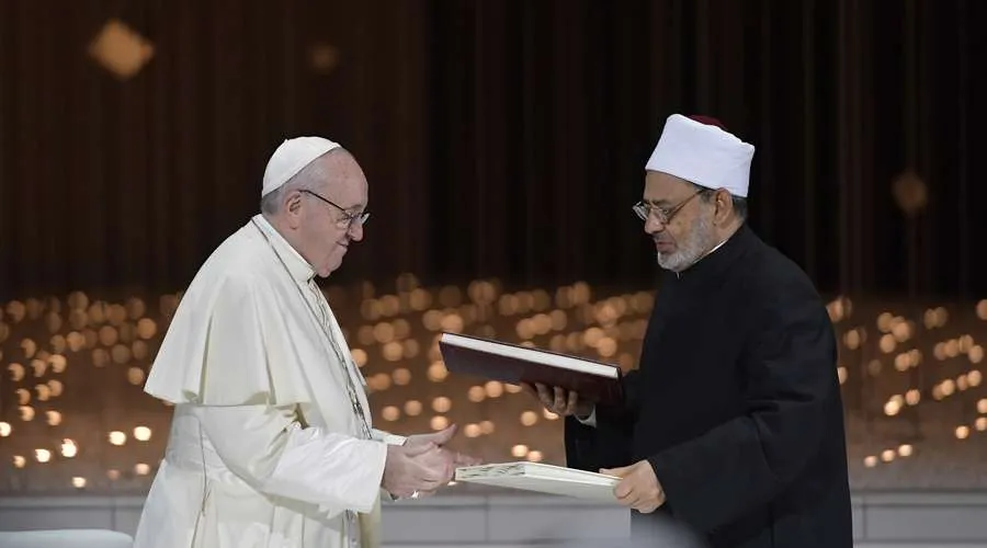 Papst Franziskus und der Imam der Azhar in Abu Dhabi