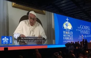 Ausstrahlung der Videobotschaft des Papstes in Dublin / Katholische Bischöfe Irlands (CatholicBishops auf Twitter)