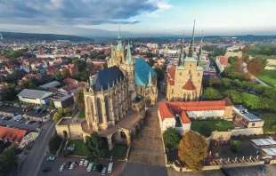 Erfurter Dom (links) und Severikirche / Eremeev / Wikimedia Commons (CC BY-SA 4.0)