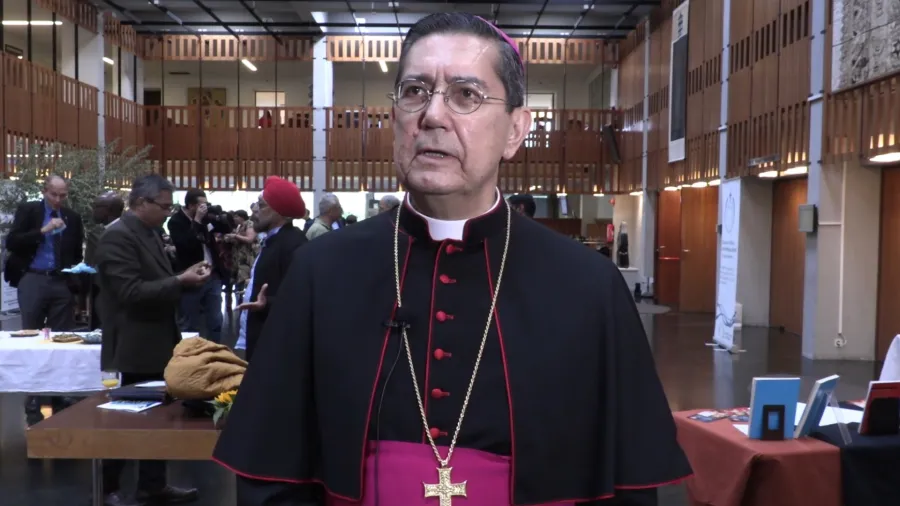Bischof Miguel Ayuso Guixot
