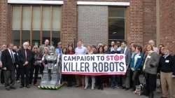 Die Kampagne zum Verbot der "Killer-Roboter" / www.peschken.media