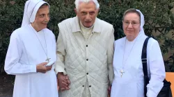Der Papst emeritus am 18. Oktober / Twitter / Greg Burke