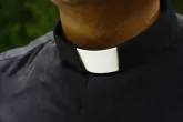 Erzbischof ruft auf, die Priesterkleidung als "revolutionäre" Geste wiederzuerlangen