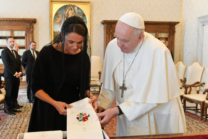 Papst Franziskus und die Präsidentin Ungarns, Katalin Nóvak