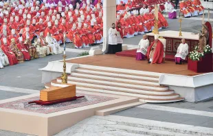 Papst Franziskus beim Requiem für Papst Benedikt XVI., 5. Januar 2023 / Vatican Media