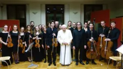 Papst Benedikt mit den Musikern / CIDIM